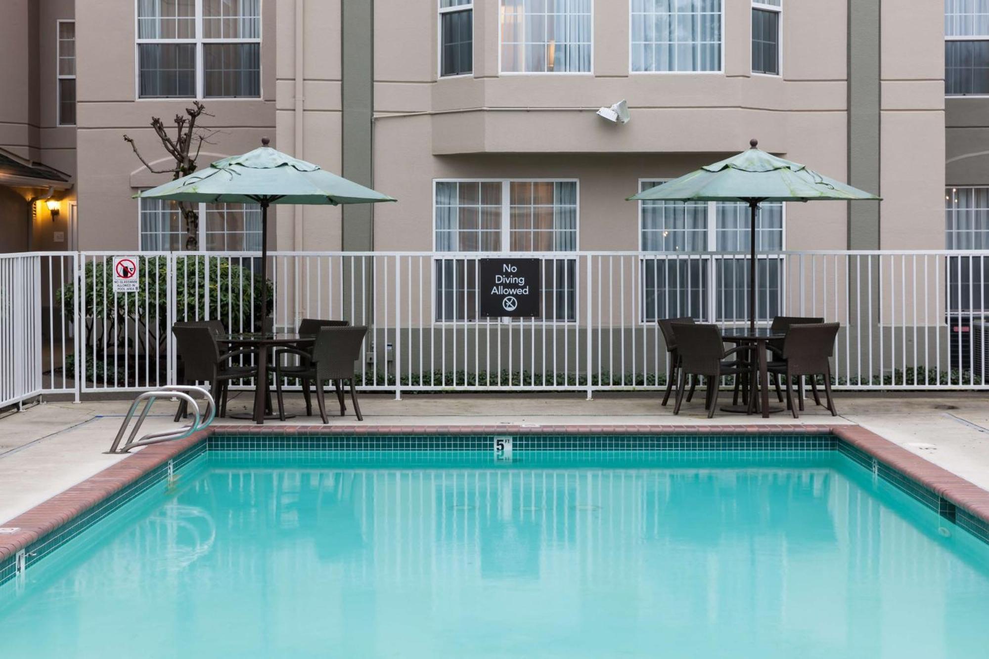 Homewood Suites By Hilton Seattle-Tacoma Airport/Тукуила Екстериор снимка